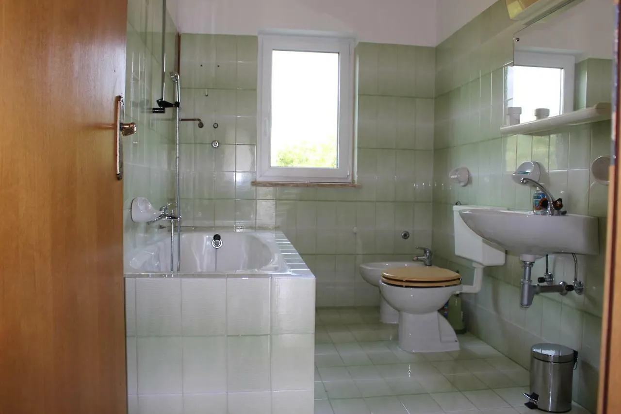 Apartmani Mia Jadranovo 0*,