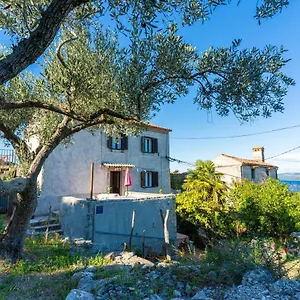 Apartment Valun1, Valun